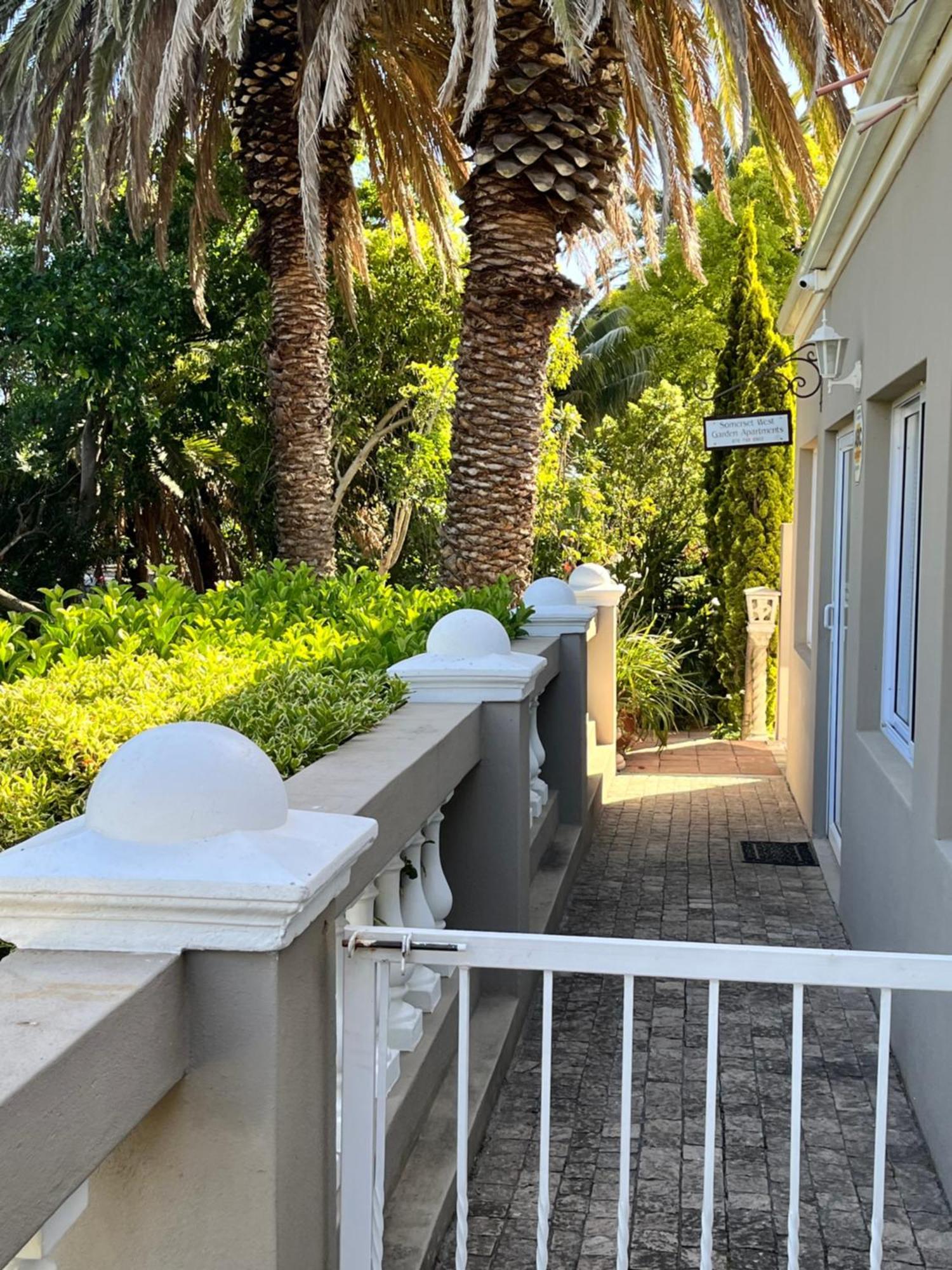 Somerset West Garden Apartments 1 Esterno foto